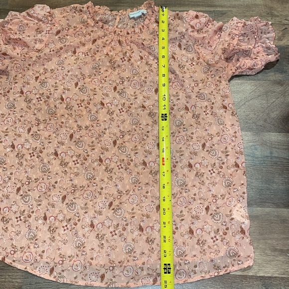 Lof of 5 Shirts.  Size Large. - Picture 8 of 12